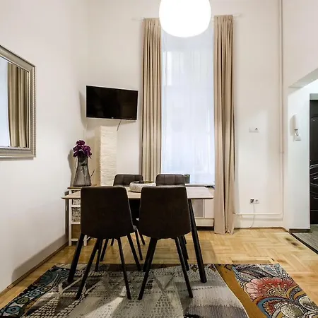 Apartment W Terrace In City Centre